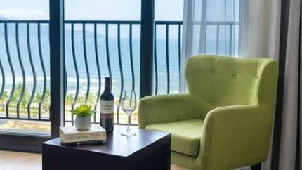 Ban công hướng biển