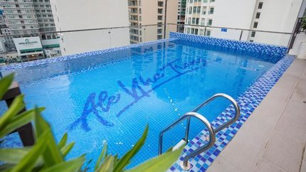 Bể bơi ngoài trời