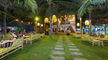 Bar ngoài trời
