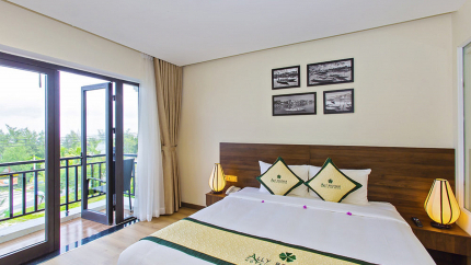 Deluxe Partial Ocean view room