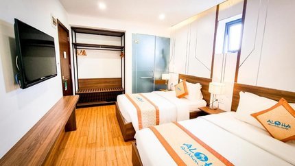 Không gian rộng, phòng có bàn làm việc