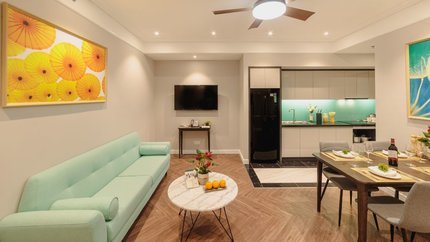 Không gian phòng khách rộng rãi