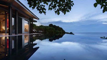 Hồ bơi riêng của Ocean Pool Villas