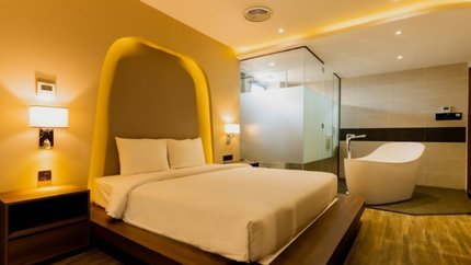 Phòng mang một tông màu ấm cúng