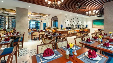 Nhà hàng được thiết kế sang trọng