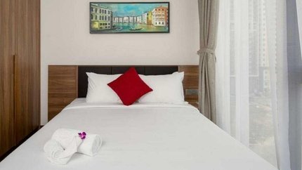 Giường ngủ rất rộng và êm, không gian dễ chịu