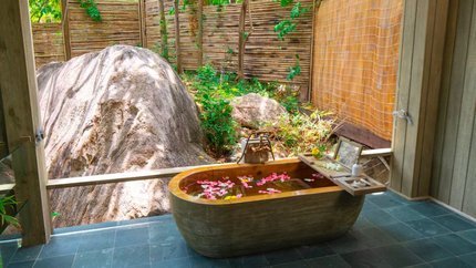 Bồn tắm trong phòng