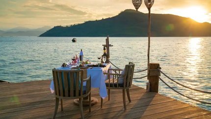 Khu vực nhà hàng ngoài trời