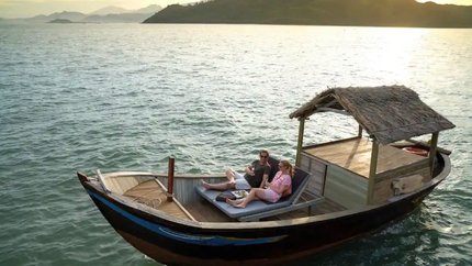 Dịch vụ trải nghiệm thuyền mộc, lặn biển