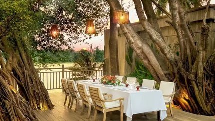 Khu vực nhà hàng ngoài trời