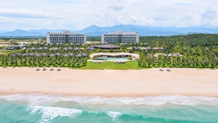 Ana Mandara Resort Cam Ranh có vị trí sát biển