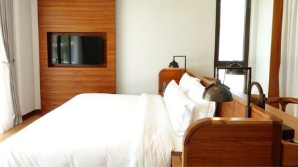 Gardenview One Beadroom Suite