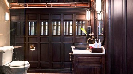 Phòng vệ sinh vừa cổ kính vừa hiện đại