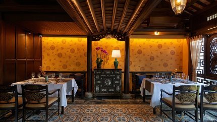 Nhà hàng trang trí bằng những nội thất sơn mài