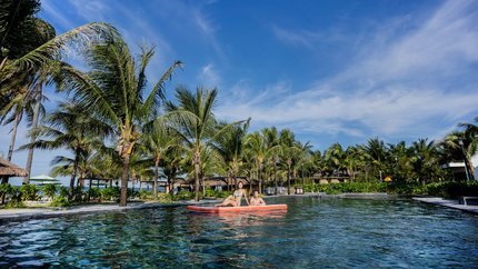 Aqua Pool với diện tích rộng