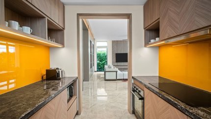 Khu vực bếp rộng rãi