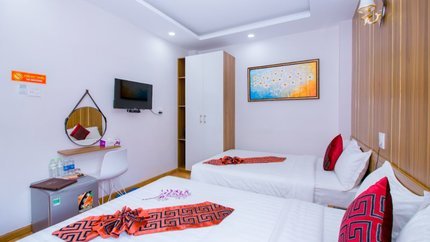 Không gian rộng, thiết kế phòng tối giản, trang trí bắt mắt