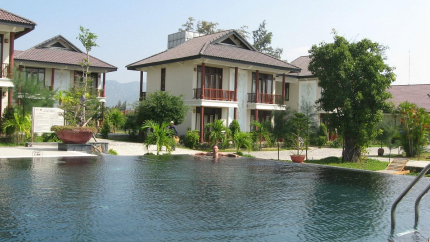 Hồ Bơi