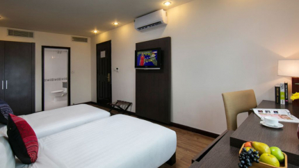 Phòng Deluxe City View Khách Sạn Anise Hà Nội