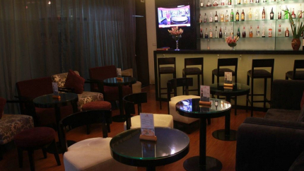 Thưởng Thức Đồ Uống Ở Quán Bar Anise Hotel & Spa Hà Nội