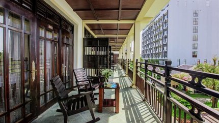 Ban công vô cùng rộng rãi tại phòng