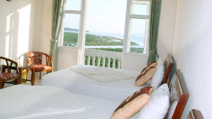 Phòng Deluxe Twin Khách Sạn Tại Ann Quảng Ninh