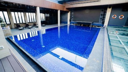 Bể bơi trong nhà