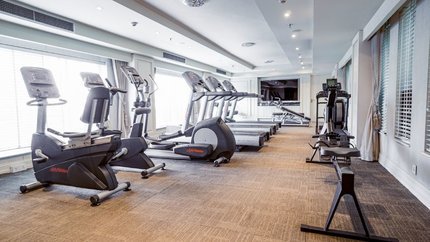 Pòng gym với đầy đủ thiết bị