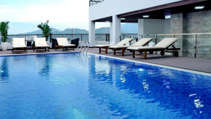 Hồ Bơi Khách Sạn Apus Nha Trang