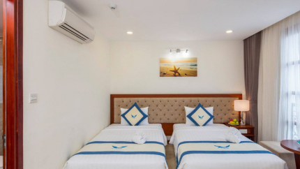 Phòng Deluxe Hướng Thành Phố Tại Apus Nha Trang