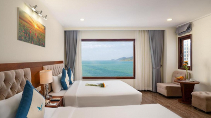 Phòng Family Hướng Biển Khách Sạn Apus Nha Trang