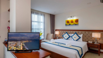Phòng Superior Hướng Thành Phố Tại Apus Nha Trang Hotel 4 Sao