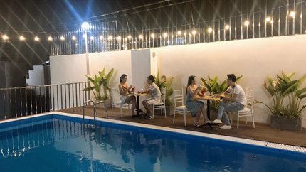 Bể bơi trong nhà