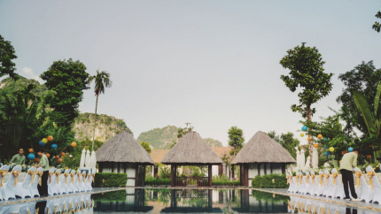 Tổ chức sự kiện bên hồ bơi