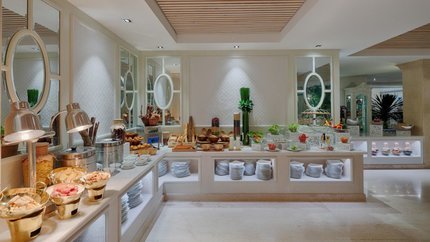 Khu ẩm thực đa dạng, phong phú.