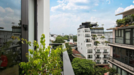 Phòng Aurora Balcony tại Hà Nội Aurora Premium