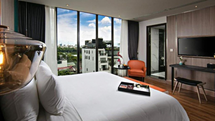 Phòng Aurora Lake View Suite tại Hotel Aurora