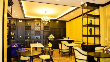 Quán cà phê tại sảnh