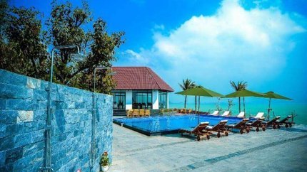 Bể Bơi Ngoài Trời