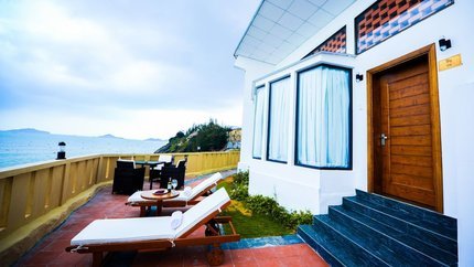 Khu Vực Hiên Rộng Rãi