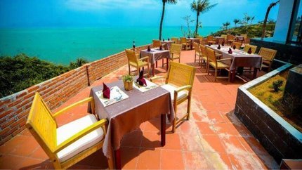 Nhà Hàng Ngoài Trời