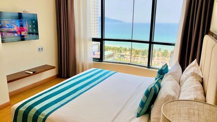 Hệ thống cửa sổ lớn với view biển đẹp