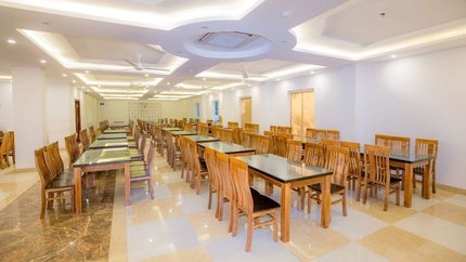 Nhà hàng tại khách sạn