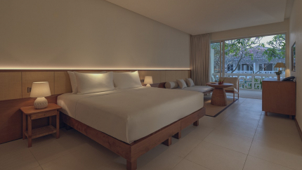 Suite Pool View Overview