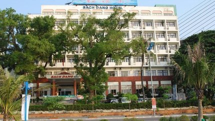 Bạch Đằng Hotel Hạ Long