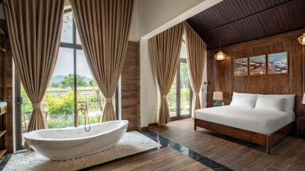 Bai Dinh Riverside Royal Villa tại Bái Đính Riverside 4*