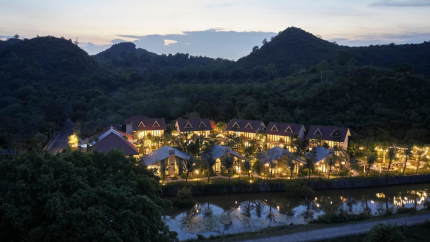 Ban Đêm tại khu nghỉ dưỡng Riverside