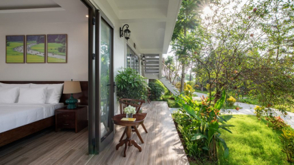Deluxe Garden View tại khu nghỉ dưỡng 4* Riverside