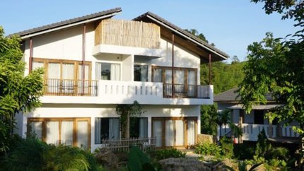 Khung cảnh bên ngoài Bakhan Village Resort Hòa Bình