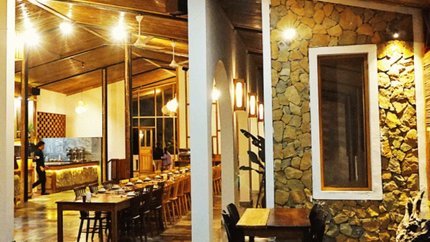 Nhà hàng tại khách sạn